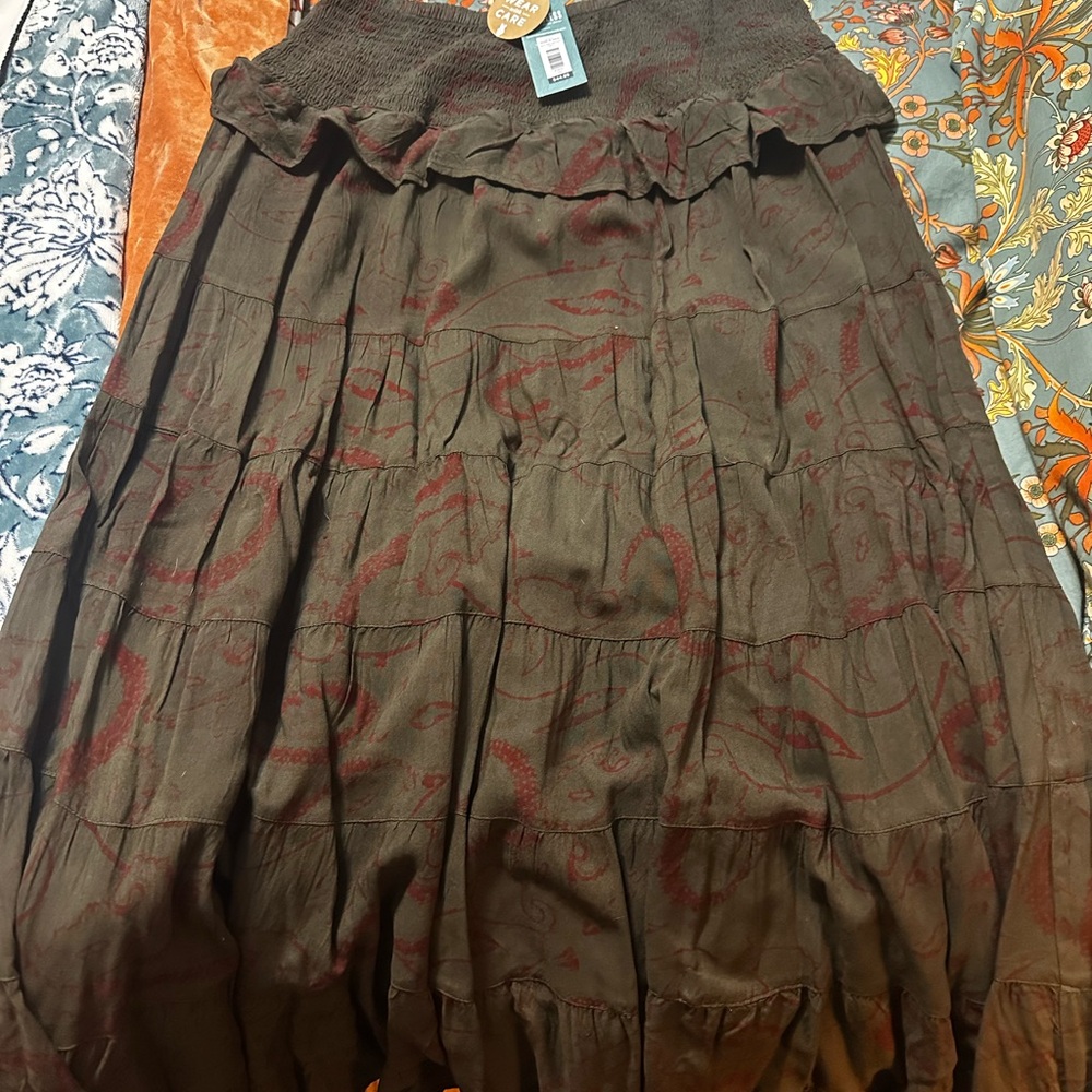 EARTHBOUND Olive and Red Maxi Skirt - Picture 5 of 6